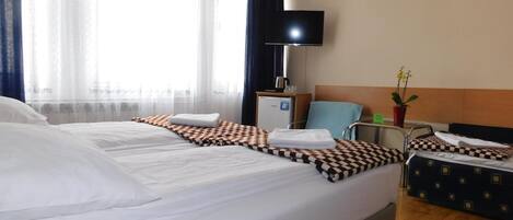 In-room safe, iron/ironing board, free WiFi, bed sheets
