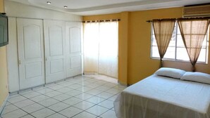 ห้องซิงเกิล, ปลอดบุหรี่ | บริเวณนั่งเล่น