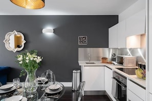 Executive Apartment, 1 Bedroom (Flat 4) | Living area | Smart TV