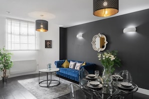 Executive Apartment, 1 Bedroom (Flat 4) | Living area | Smart TV
