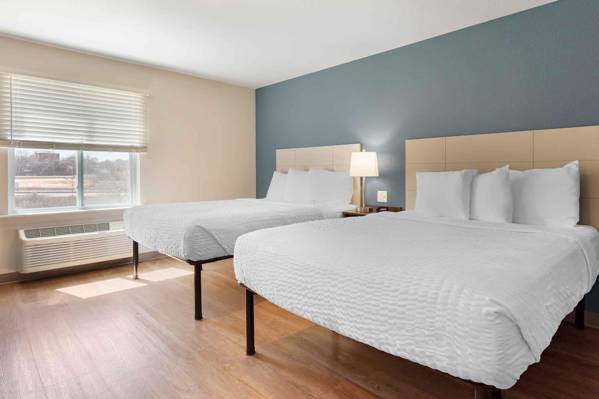 Standard Studio, 2 Queen Beds, Non Smoking, Refrigerator & Microwave