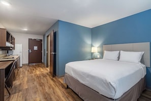 Desk, laptop workspace, iron/ironing board, free WiFi - WoodSpring Suites Harrisburg Linglestown (Harrisburg)