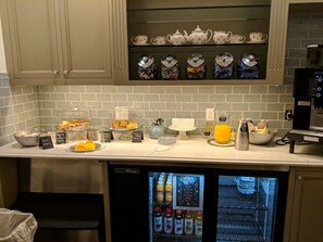 Breakfast area - Old Town Bluffton Inn (Bluffton)