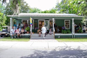 Ecotours - Old Town Bluffton Inn (Bluffton)