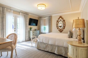 Egyptian cotton sheets, premium bedding, down comforters, in-room safe