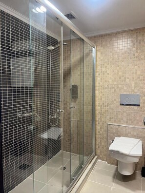 Bathroom - Topkapi Hotel (Istanbul)