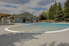 Pool - Ranch Condo 3538 - Newly Renovated in Elkhorn Pet Friendly (Elkhorn)