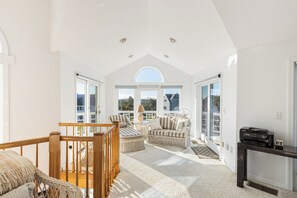 Smart-TV, Kamin, DVD-Player, Tischfußball