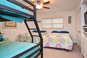2 bedrooms, desk, iron/ironing board, free WiFi