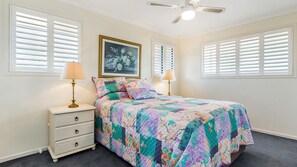 3 bedrooms, free WiFi - Stylish Noosaville Duplex close to river (NOOSAVILLE)