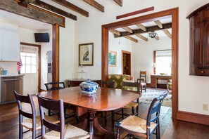 Dining - Morrison Cabin Offers The Finest Interiors, Unique History & Very Best Location (Lexington)
