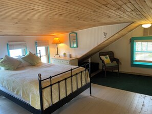 1 bedroom, free WiFi, bed sheets - Quiet Ocean Front Cottage With Stunning Views & Private Beach Close To Rockland (South Thomaston)