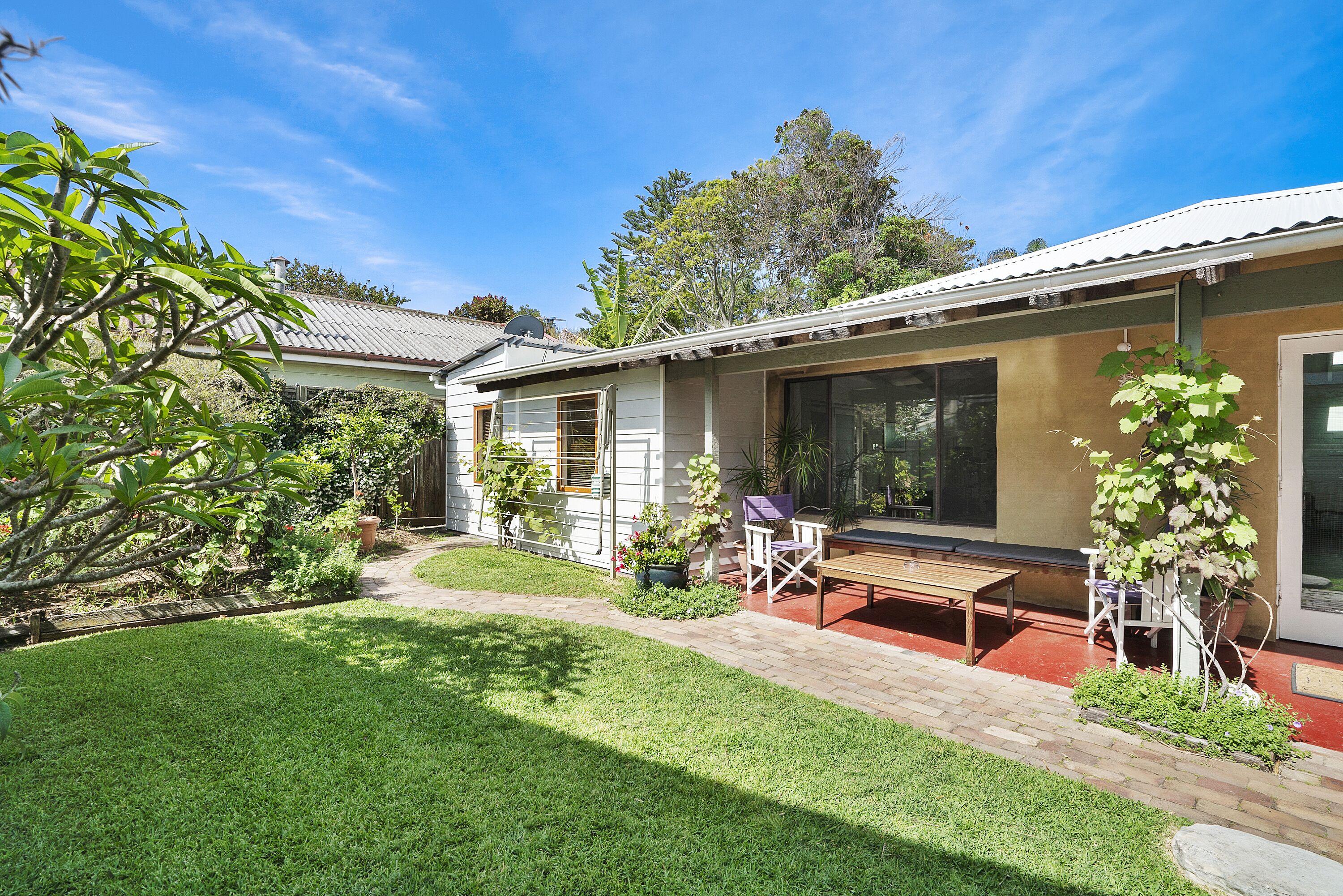 Fabulous holiday home so close to the beach and the village! — image 23