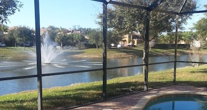 Beautiful South Facing Villa on Lake