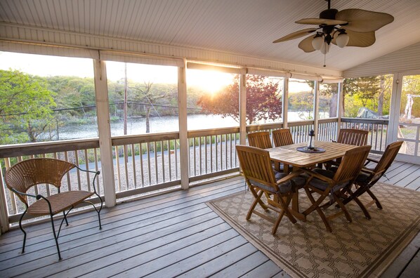Outdoor dining - Wingaersheek, Private & Public Beach, Beautiful Luxury Home, Ext'd Family  (Gloucester)