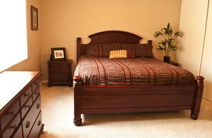 4 dormitorios, tabla de planchar con plancha, wifi gratis y ropa de cama