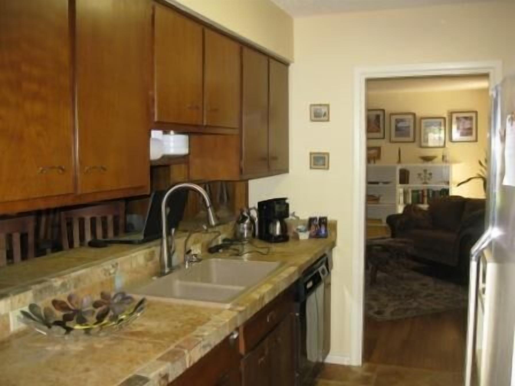 Vintage Home, Minutes from Medical Center, Sea World, and Downtown San Antonio