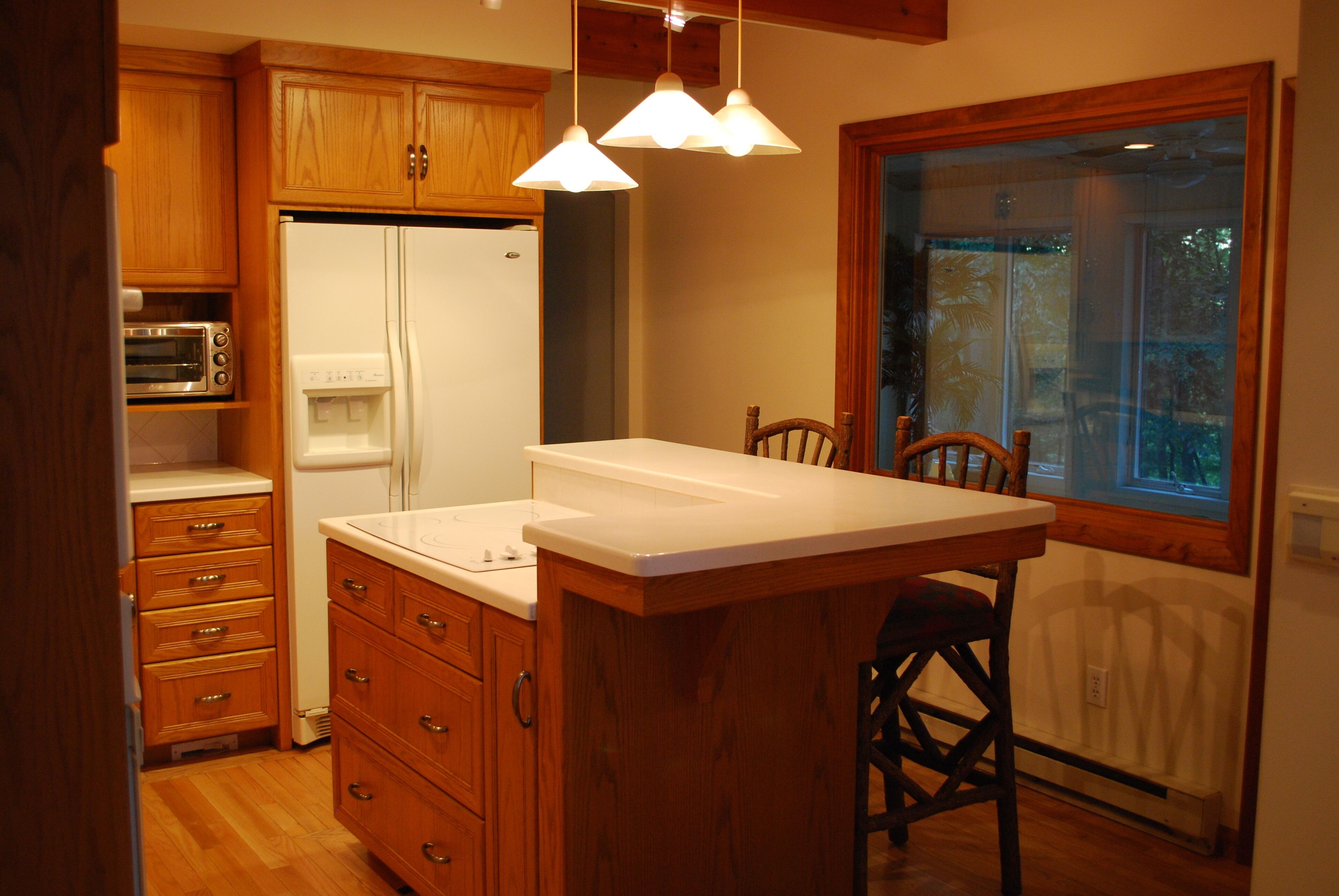 Enjoy a quiet stay in this adorable country cabin. Has 3 bedrooms & 2 1/2 baths