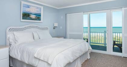 **Licensed **Totally Remodeled (2020Oceanfront Townhome with ocean views
