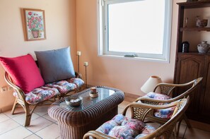 Villa, 6 Bedrooms, Private Pool - Villa Hera At Cape Sounion (Lavreotiki)