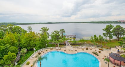 Amazing Water View, 1 Mile to Disney,Newly Renovated