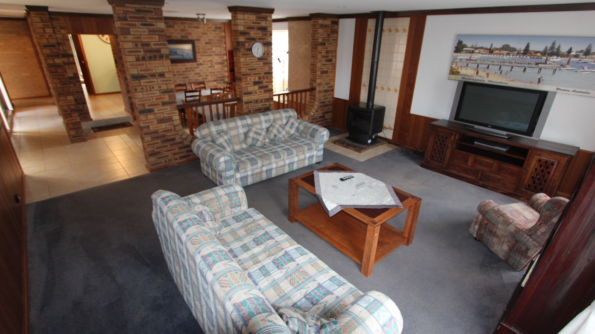 Seagate Beach Retreat - with private pool and integrated spa (spa is unheated). — image 9