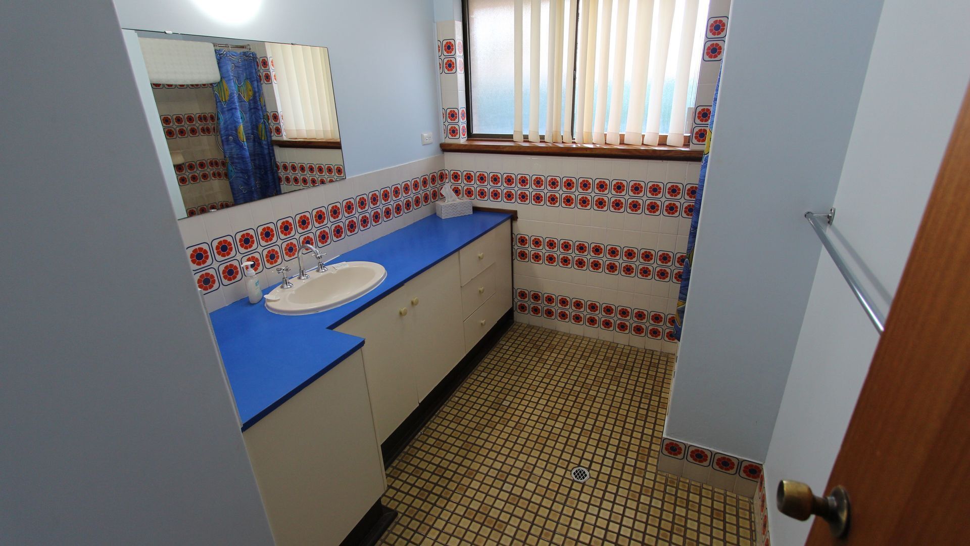 Seagate Beach Retreat - with private pool and integrated spa (spa is unheated). — image 3