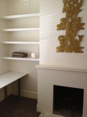 Interior - Stay at Simmons' cabin (Wagga Wagga)