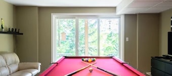 River Views | Pool Table | EV Charger | Hiking Trails | Near Niagara Falls