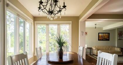 River Views | Pool Table | EV Charger | Hiking Trails | Near Niagara Falls