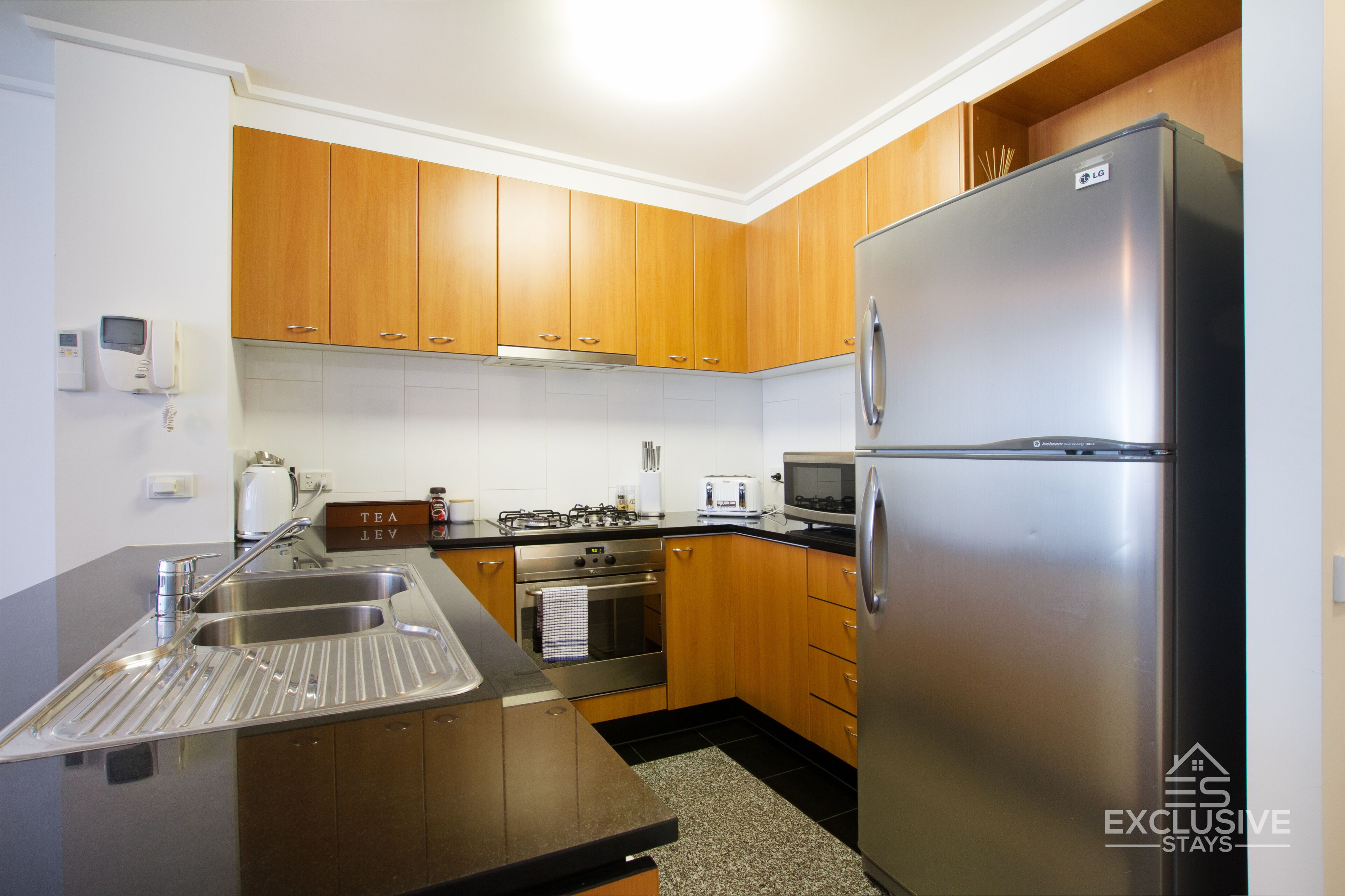 Exclusive Stays - Summit — image 10