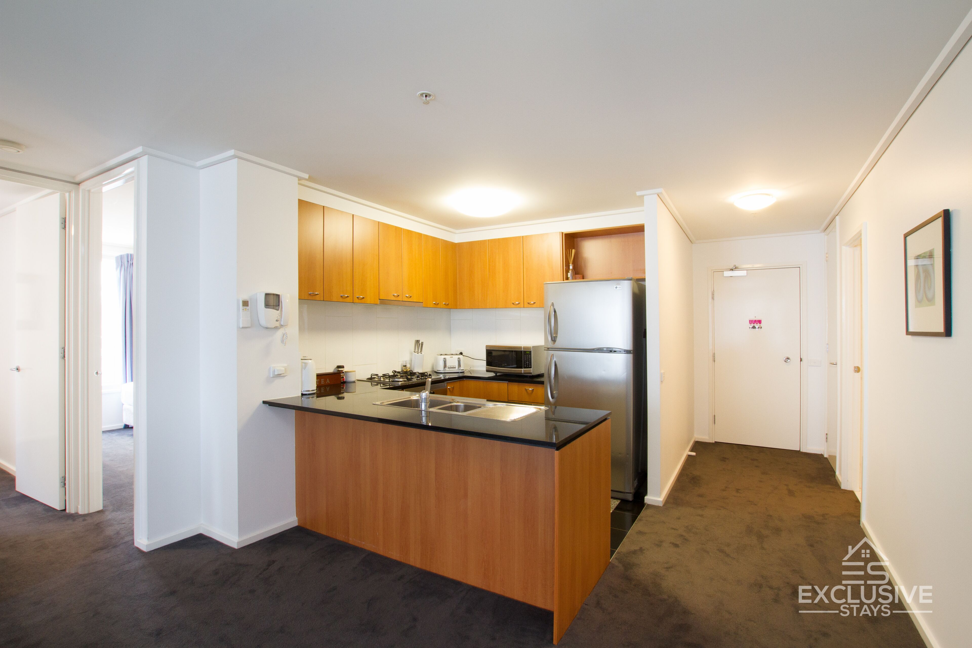 Exclusive Stays - Summit — image 8