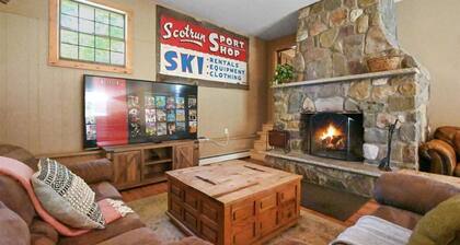 Charming Colonial w/Stream Access Pet Friendly