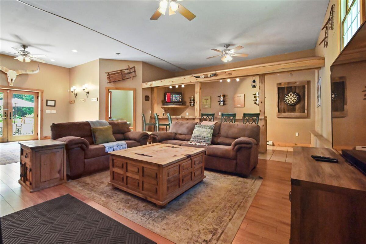 Spacious Colonial with streamside access and minutes from popular attractions