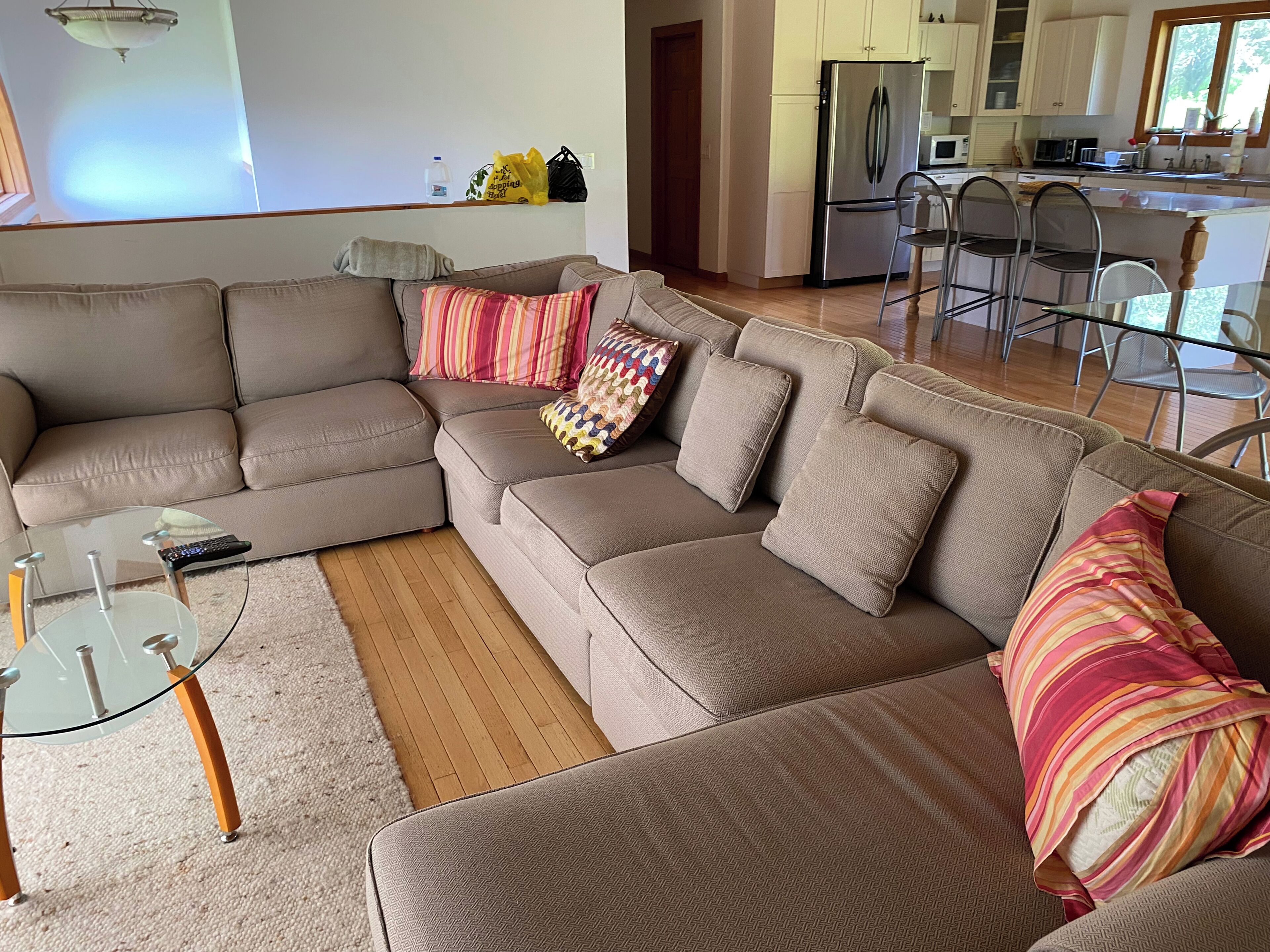 Home on Hill / Mountain Views / FAST Internet / AC / Near Roxbury Wedding Venues