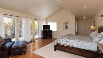 7 slaapkamers, een strijkplank/strijkijzer, wifi, beddengoed