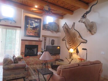 Deluxe Tucson 2 Bedroom 2 Bath vacation rental -City view, Starr