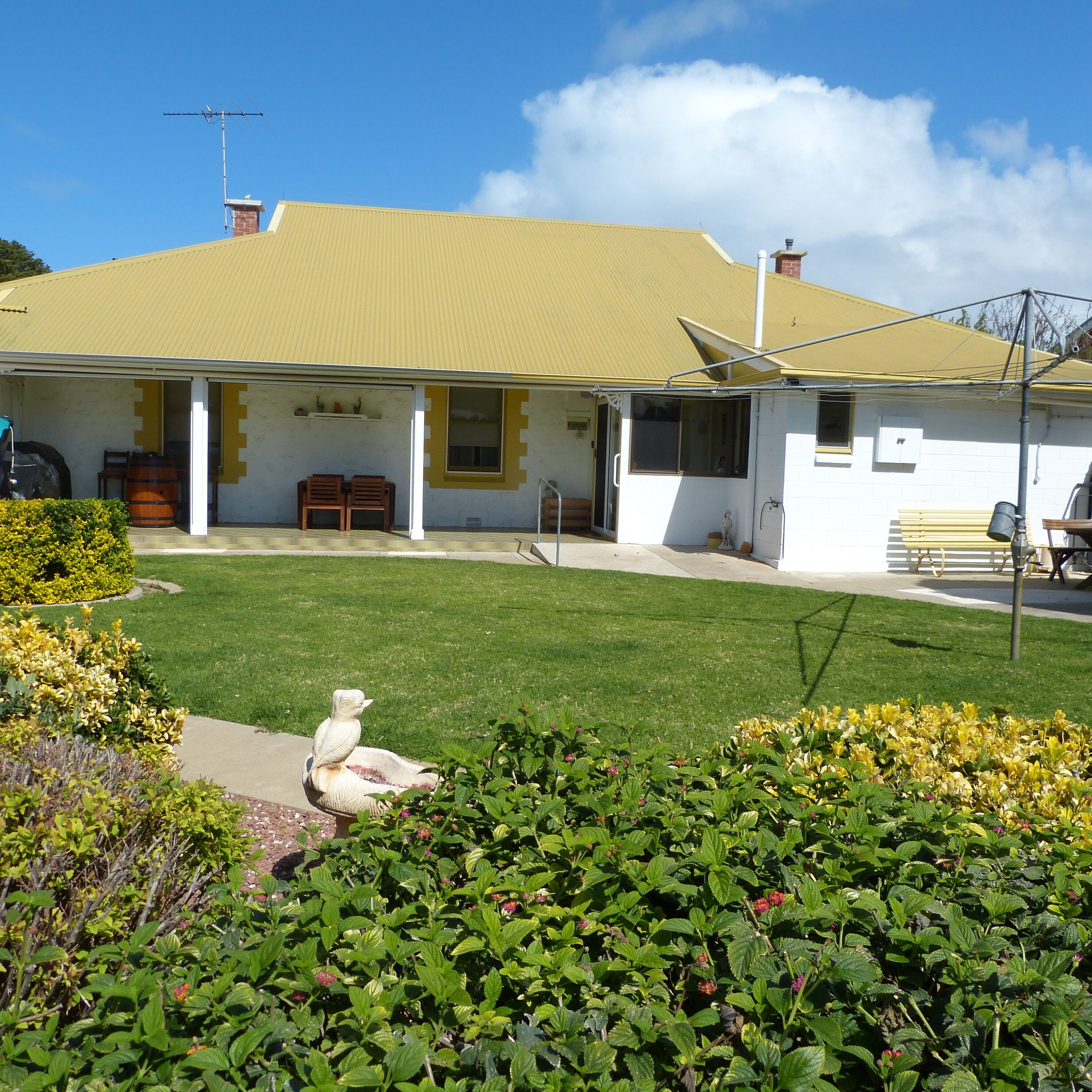 Location Location Location \nClosing for Renos 6th May - Sept 6th \nour apologies — image 29