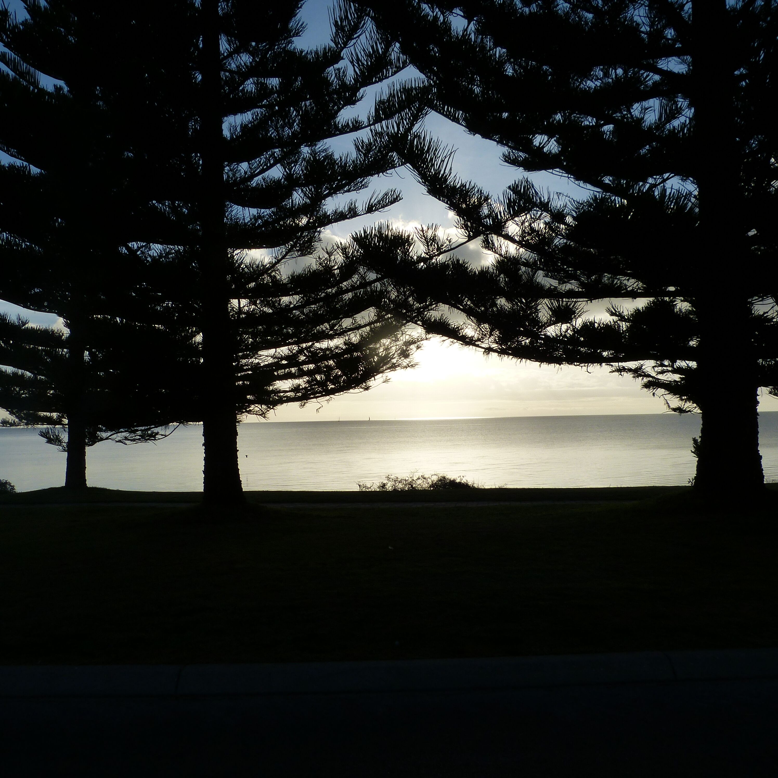 Location Location Location \nClosing for Renos 6th May - Sept 6th \nour apologies — image 3