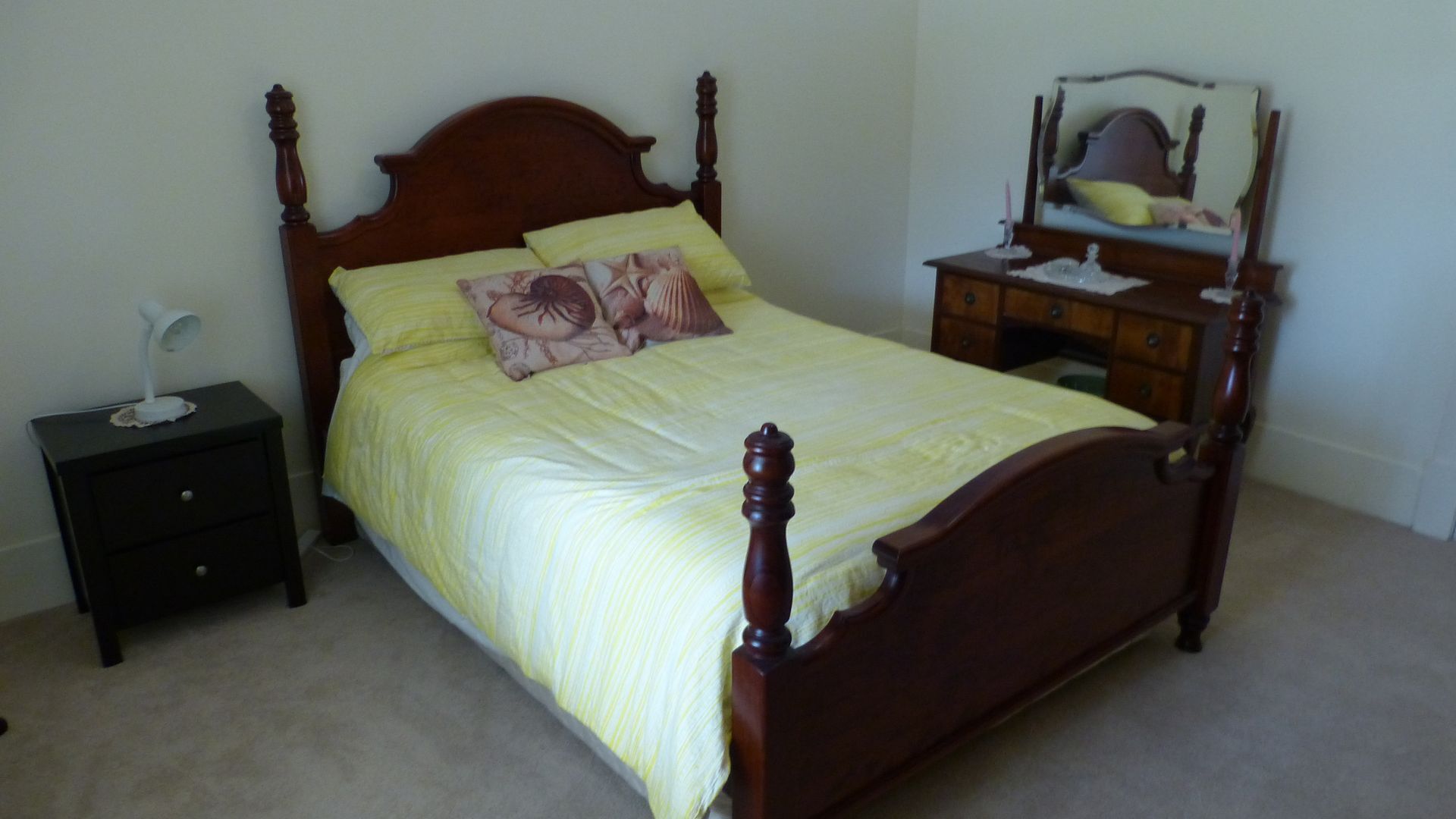 Location Location Location \nClosing for Renos 6th May - Sept 6th \nour apologies — image 12