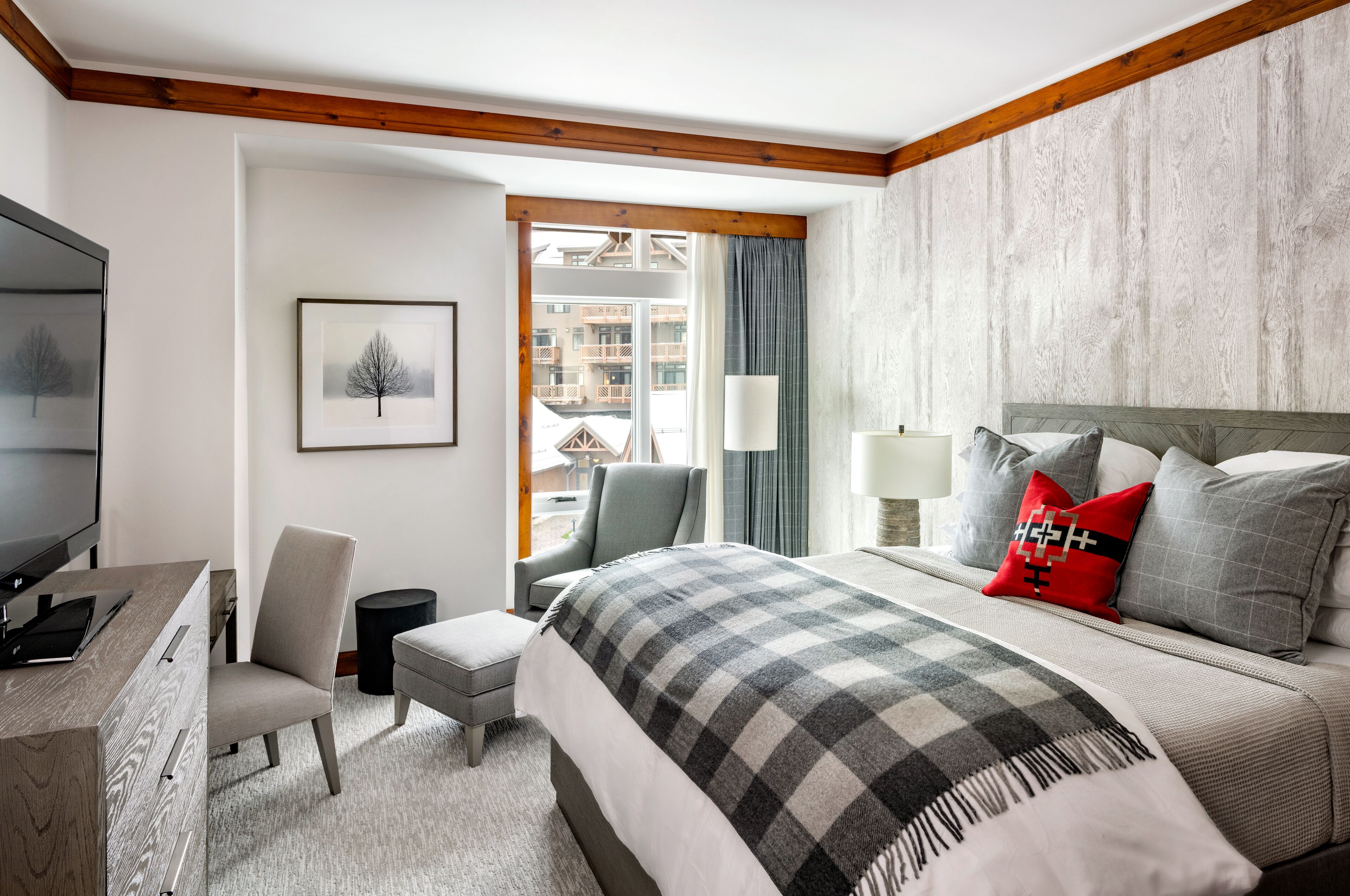 Lodge at Spruce Peak - Lux 3 Bdrm, Ski In/Out & Steps Away from All the Action!