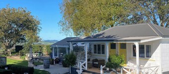 Karapiro Tui Cottage,  1 of 3 in a country garden bordering a native reserve