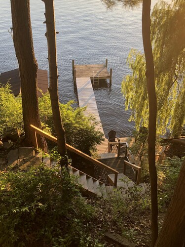 Ranta mökki yksityinen ranta ja telakka, hämmästyttävä kuisti auringonlaskunäkymät