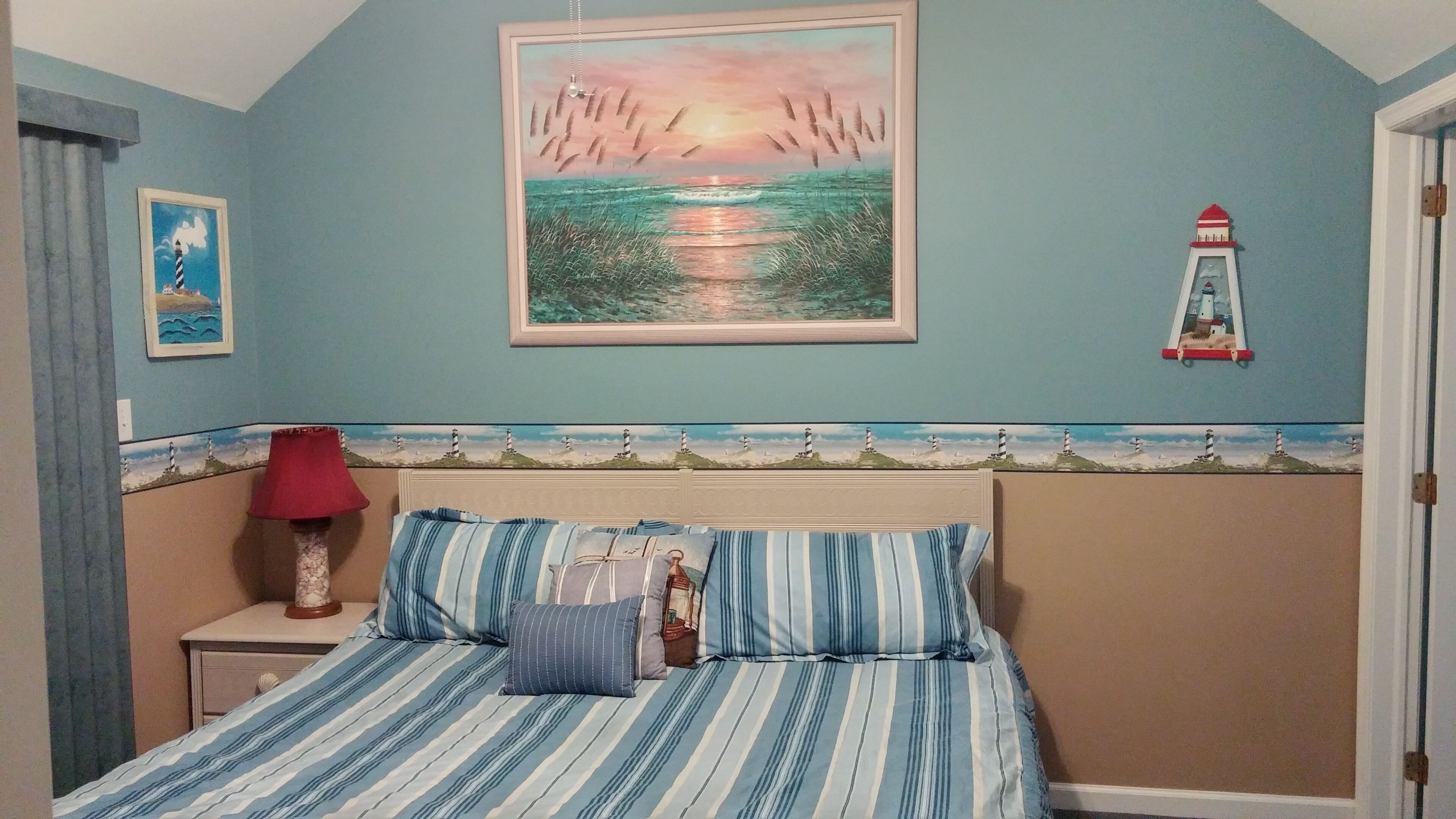 One House From Beach On 3rd Street With Ocean Views