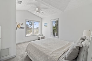 4 chambres, fer et planche à repasser, lit parapluie, Wi-Fi gratuit