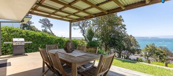 Seaspray - dolphin and whale watching from the verandah