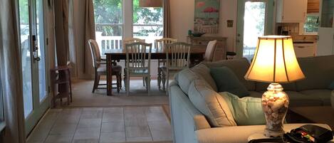 Smart TV, fireplace, DVD player, books