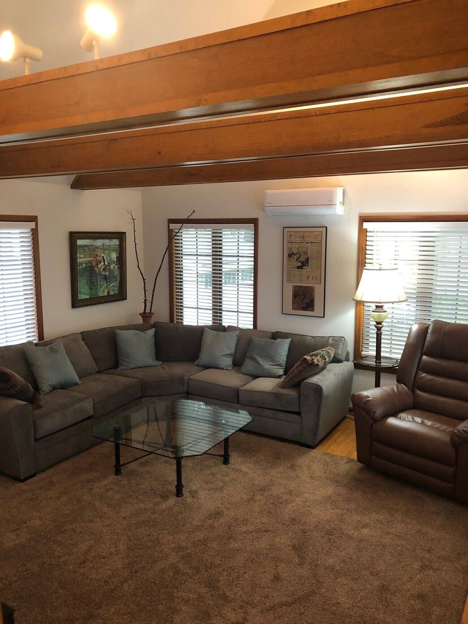 Giddy Up! Racetrack Rental only 3-Blocks from Track Entrance