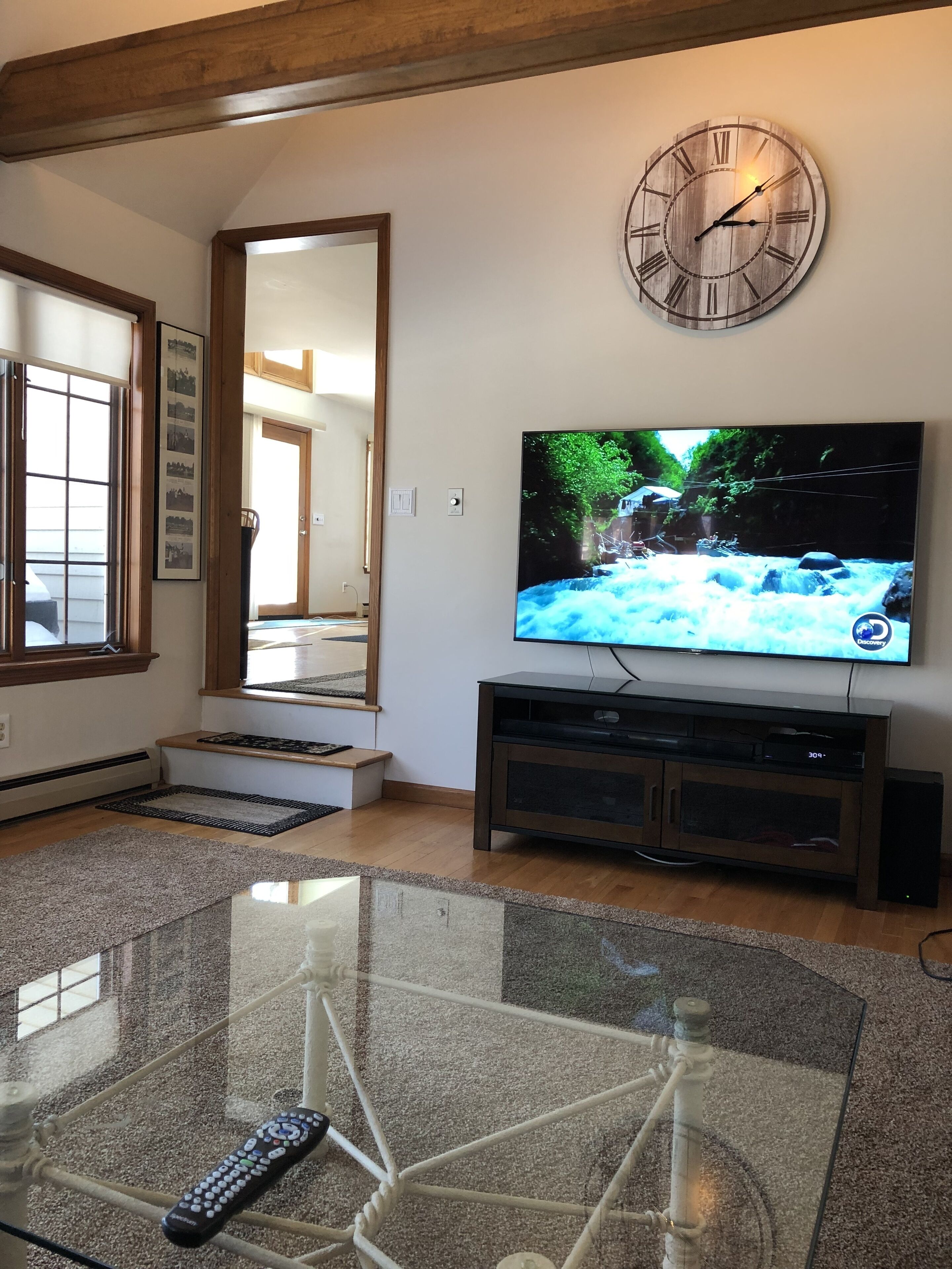 Giddy Up! Racetrack Rental only 3-Blocks from Track Entrance