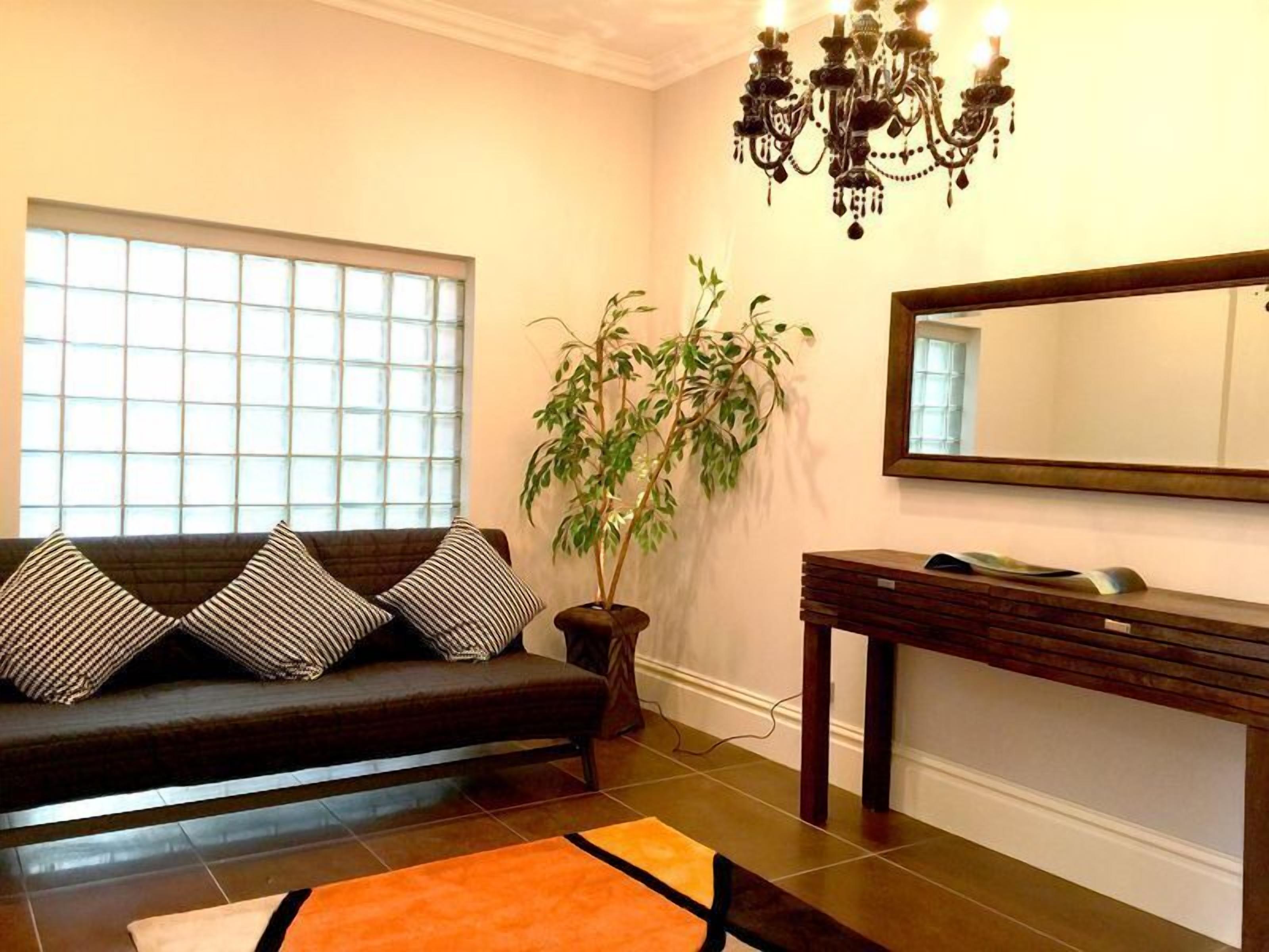 Superb Location Between City & Bondi Beach in Bondi Junction — image 15